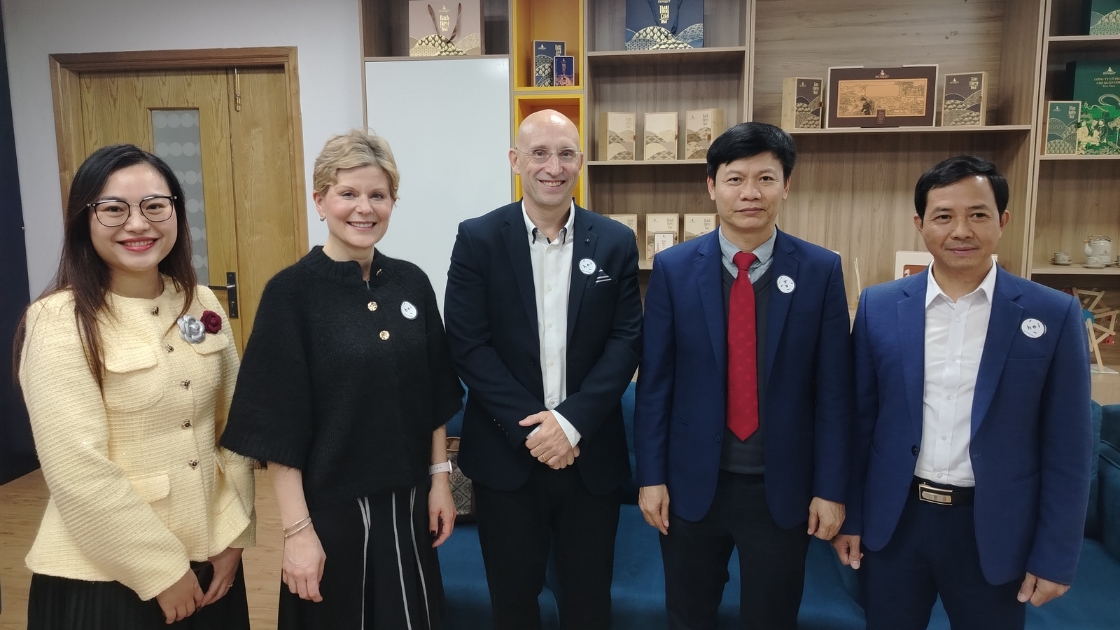 HEI Schools representatives and STH Holdings team