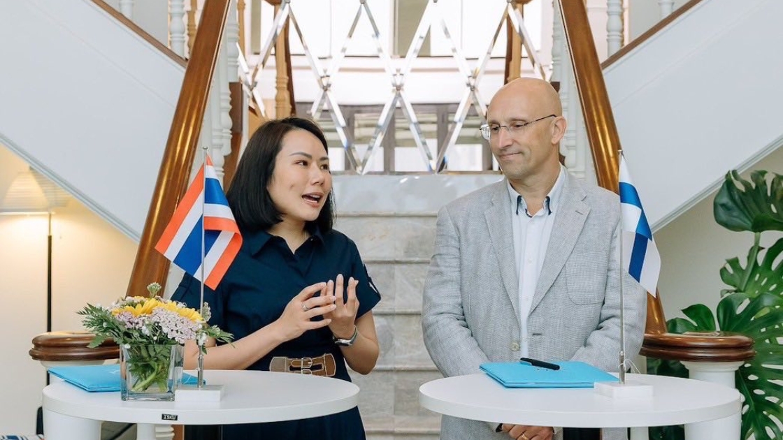 Ms. Panasorn Namtien sharing her speech at the signing ceremony