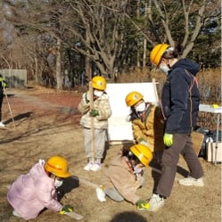 children in a construction project at kindergarten