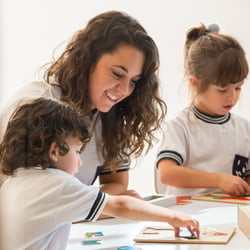 teacher+with+children-1