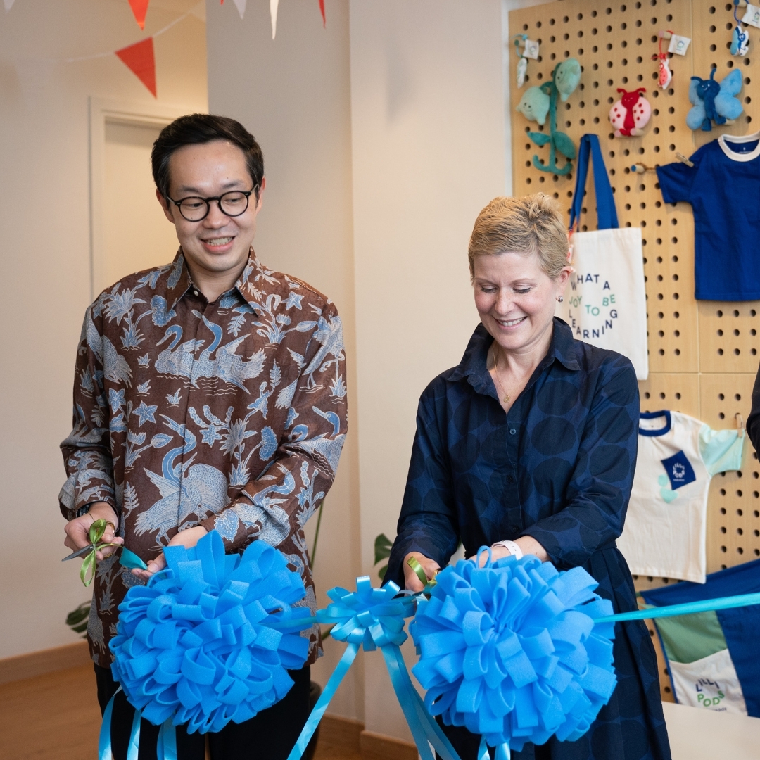 Teddy & Inkeri cut the ribbons for the launch of Lillipods